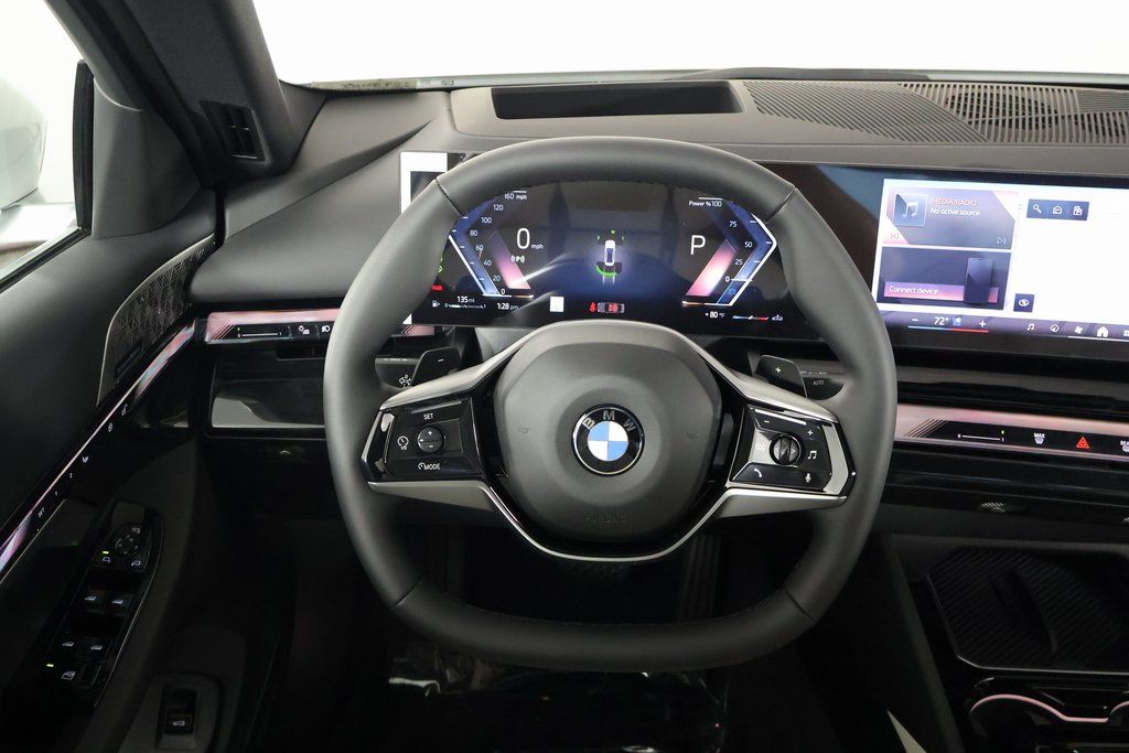Thumbnail: 2027 BMW 5 Series - 3