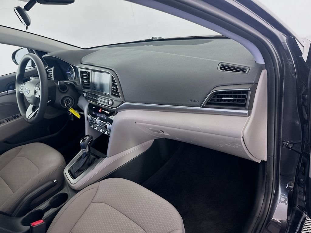 Thumbnail: 2020 Hyundai Elantra - 27