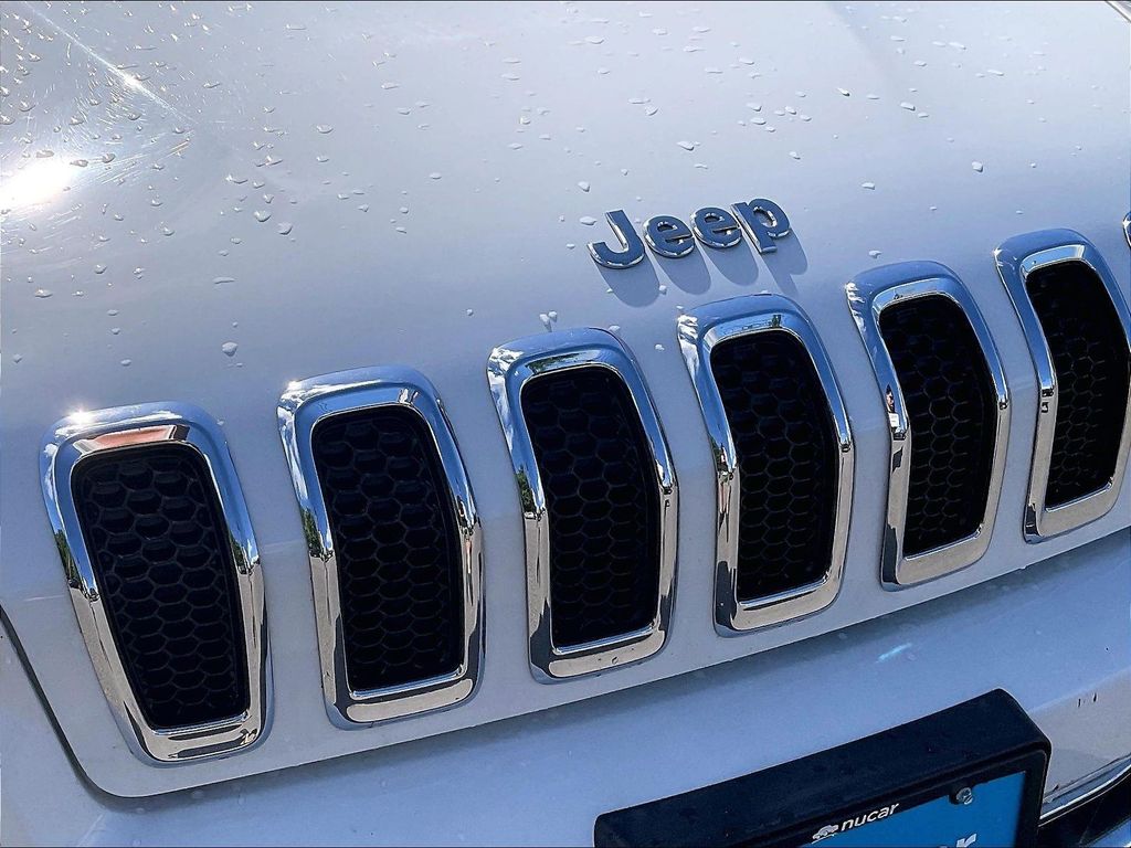 2014 Jeep Cherokee — photo 30