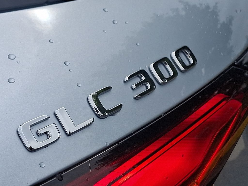 Thumbnail: 2026 Mercedes-Benz GLC - 21