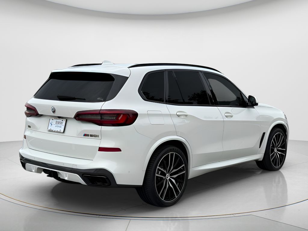 Used 2022 White BMW M50i image 5