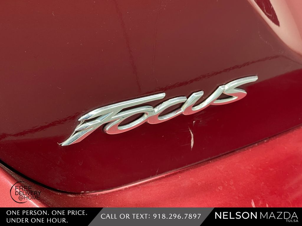 Used 2014 Red Ford SE image 17