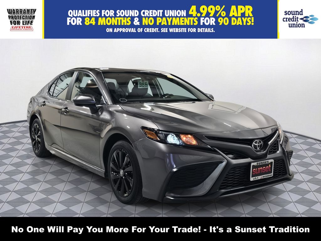 2024 Toyota Camry SE