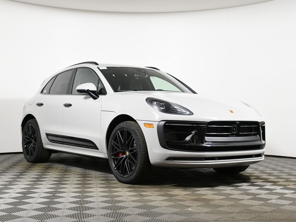 Thumbnail: 2026 Porsche Macan - 9