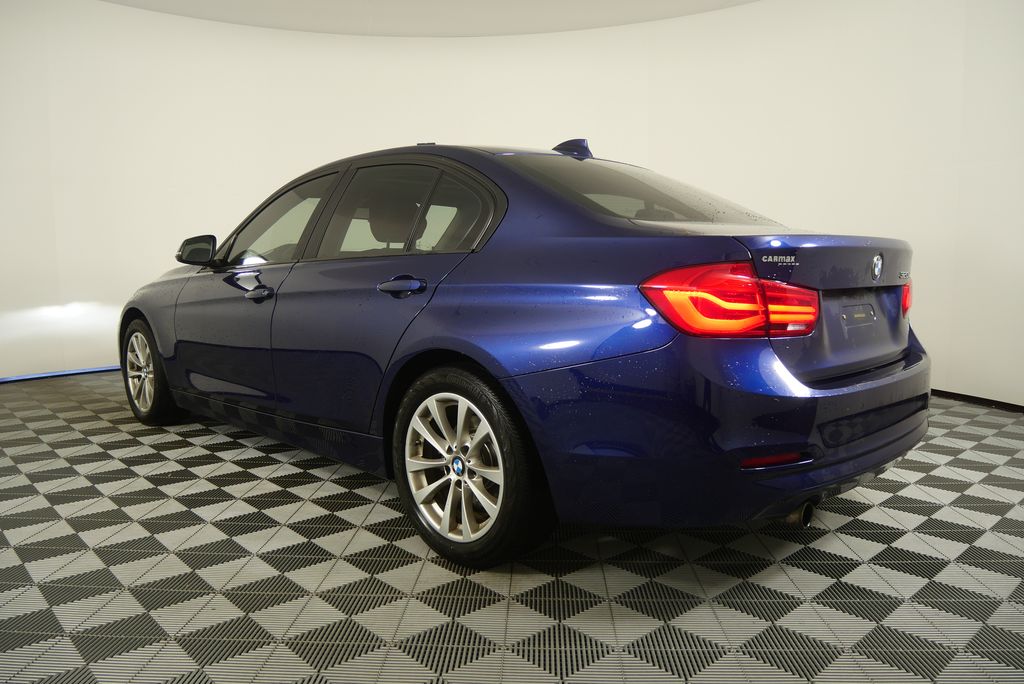Thumbnail: 2017 BMW 3 Series - 5