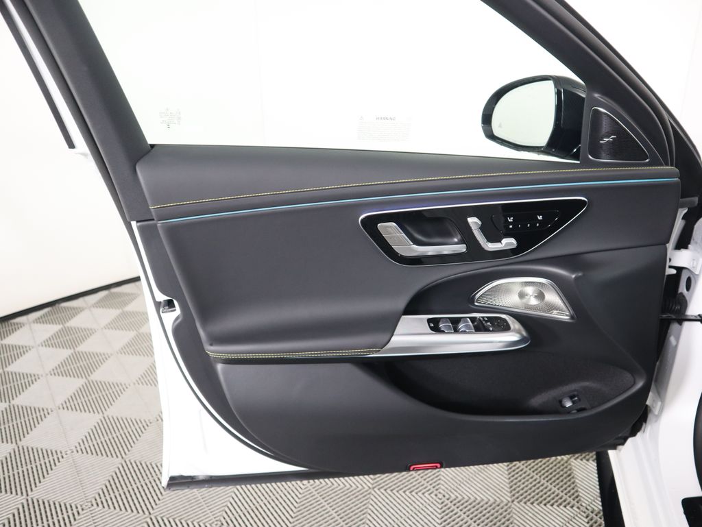 Thumbnail: 2025 Mercedes-Benz E-Class - 25