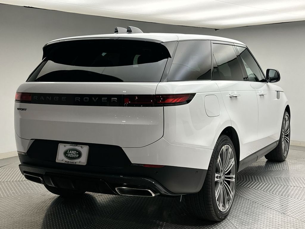 2025 Land Rover Range Rover Sport SE 2