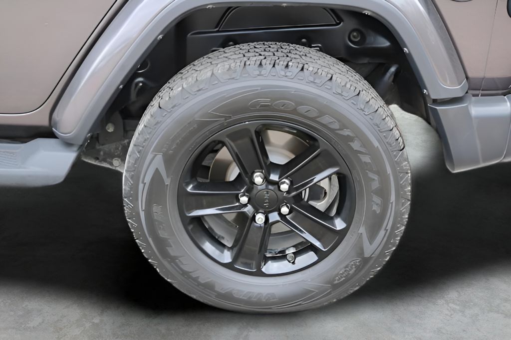 Used Car 2020 Jeep Wrangler  Unlimited Sahara For Sale Under $30,000 In Austin, Texas