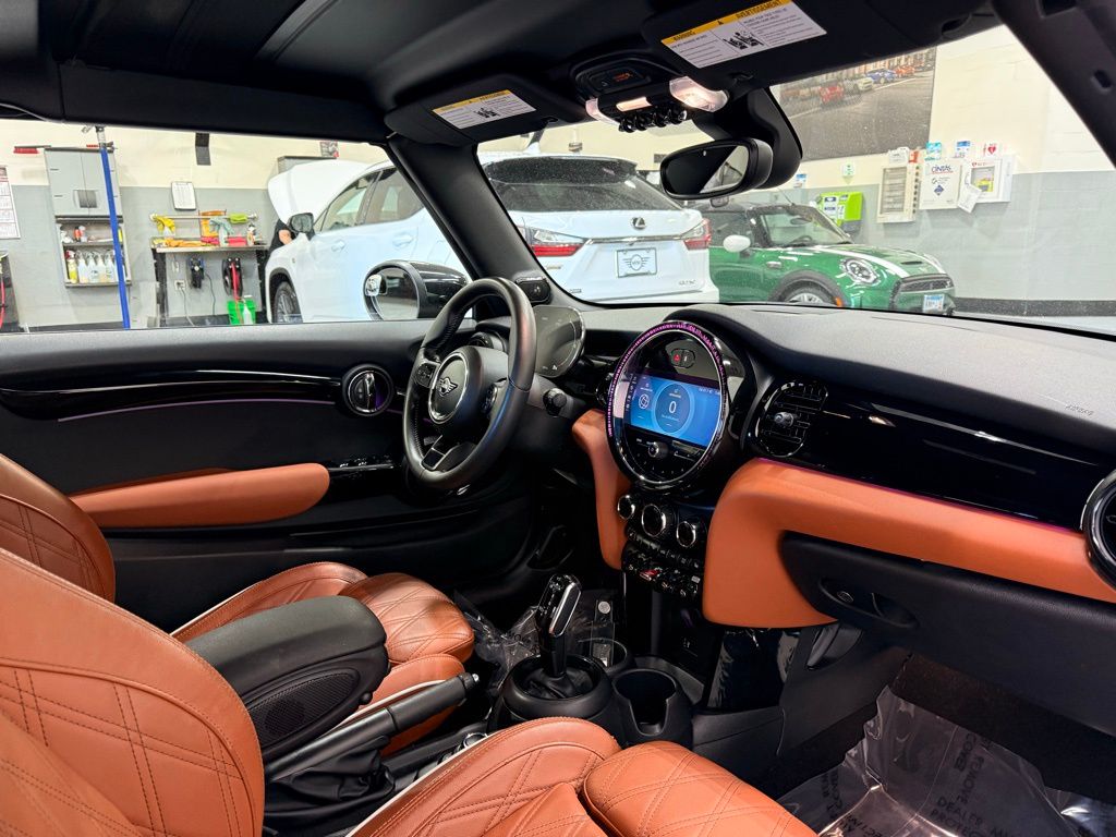 Thumbnail: 2023 MINI Cooper - 21