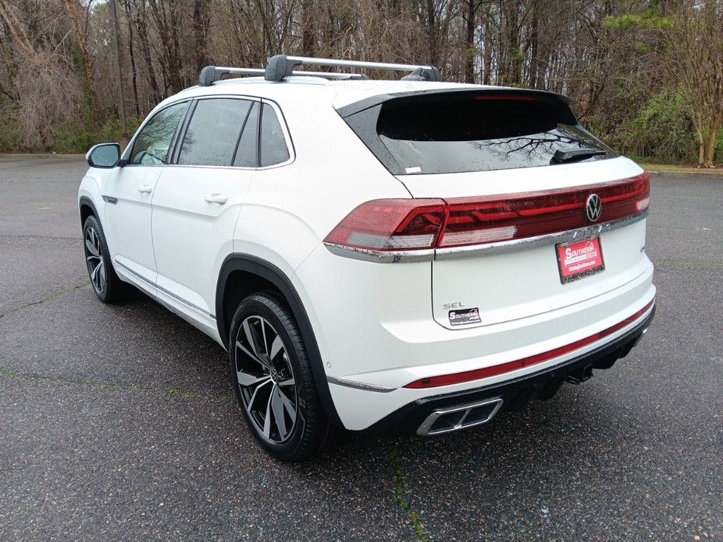 2024 Volkswagen Atlas Cross Sport 2.0T SEL Premium R-Line 3