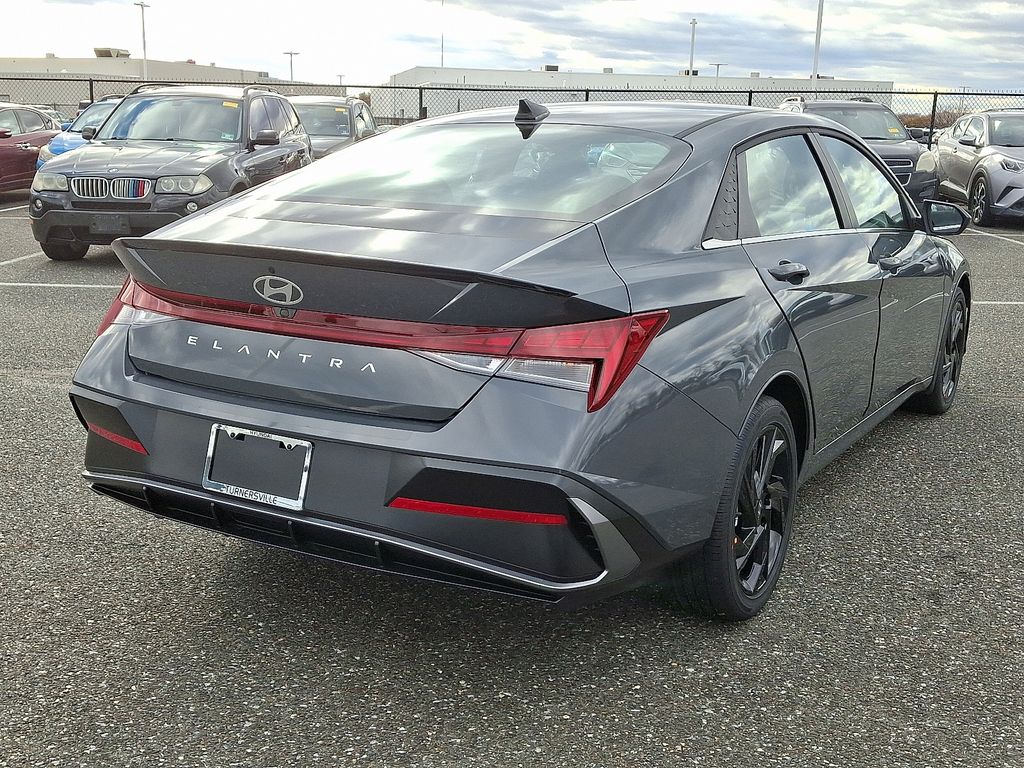 Thumbnail: 2026 Hyundai Elantra - 4