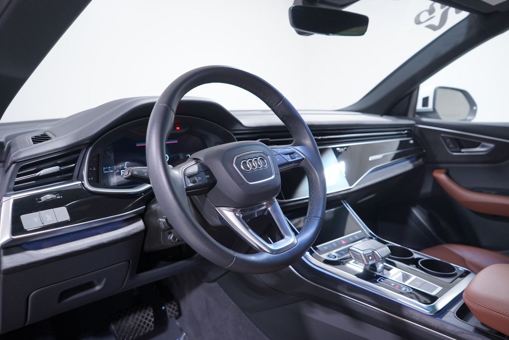 2023 Audi Q8  6