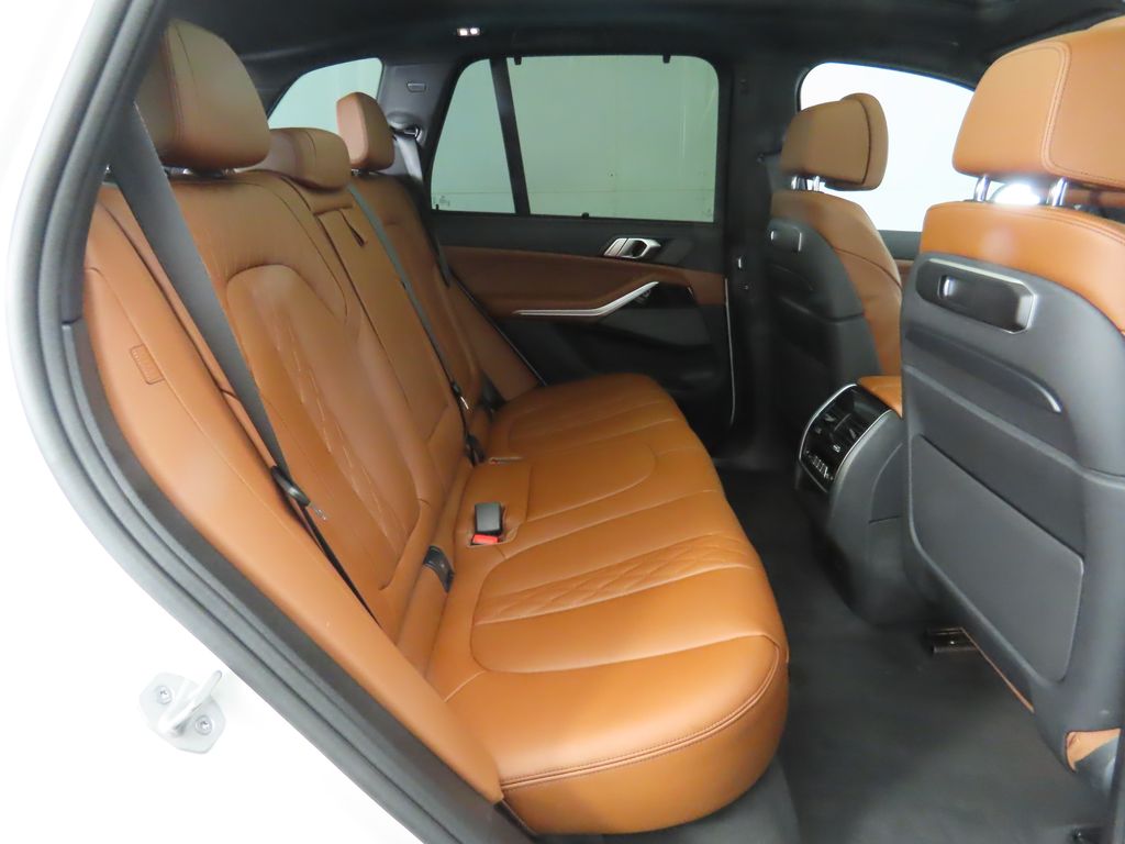 Thumbnail: 2024 BMW X5 - 23