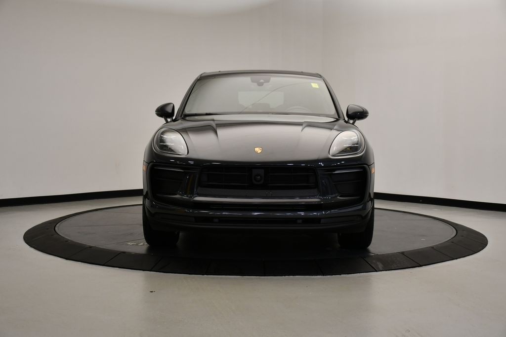 2025 Porsche Macan  10