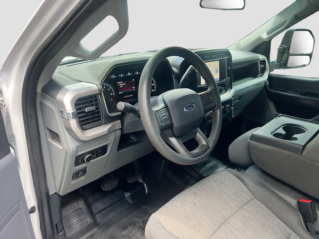 Used 2023 White Ford XL image 9