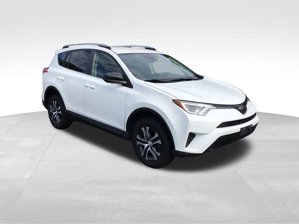 Thumbnail: 2018 Toyota RAV4 - 2