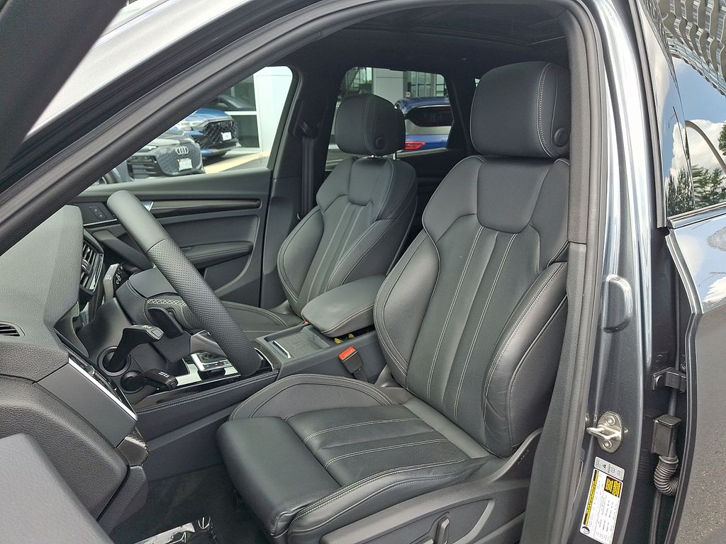Thumbnail: 2024 Audi SQ5 - 13