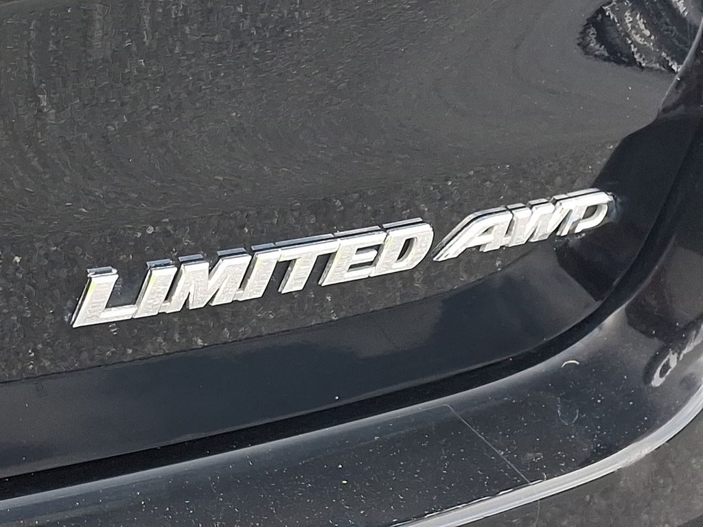 2019 Toyota Highlander Limited Black at Subaru and VW of Moon Township