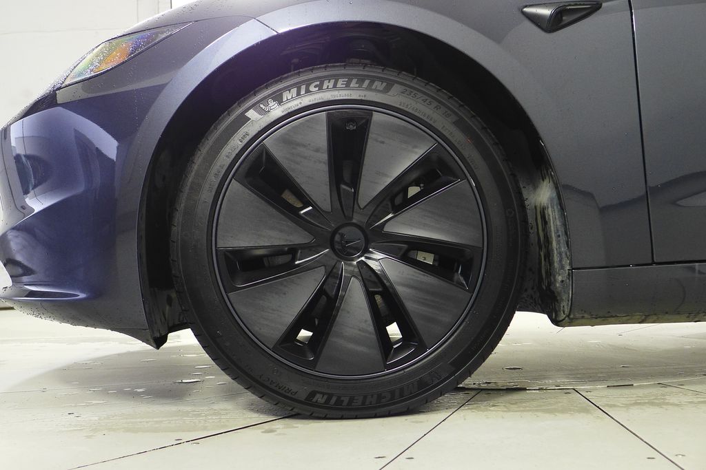 Thumbnail: 2025 Tesla Model 3 - 5