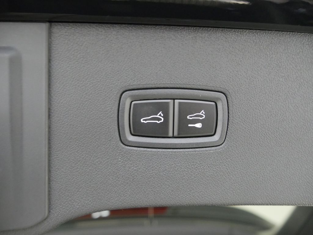 Thumbnail: 2026 Porsche Cayenne - 25