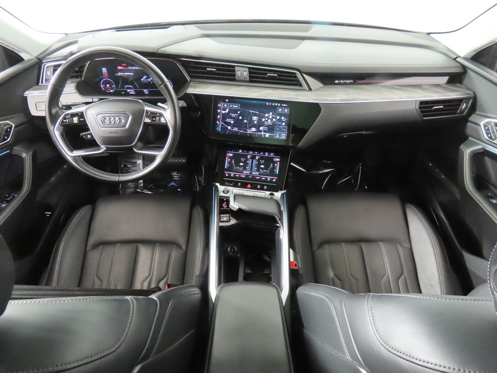 Thumbnail: 2024 Audi Q8 e-tron - 10