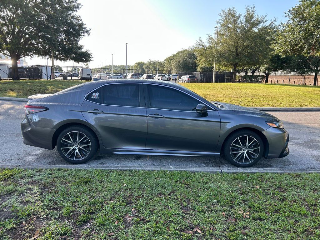 2023 Toyota Camry SE 6