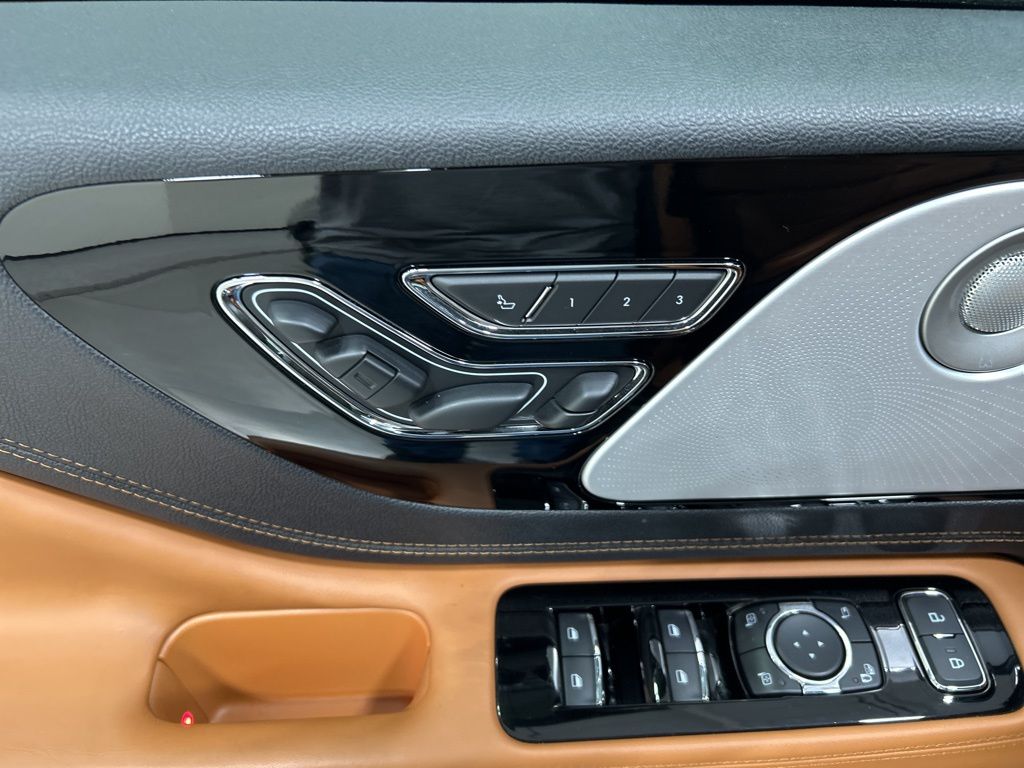 used 2025 Lincoln Aviator car, priced at $74,940