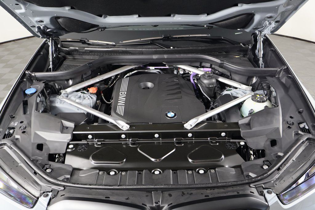 Thumbnail: 2026 BMW X5 - 9