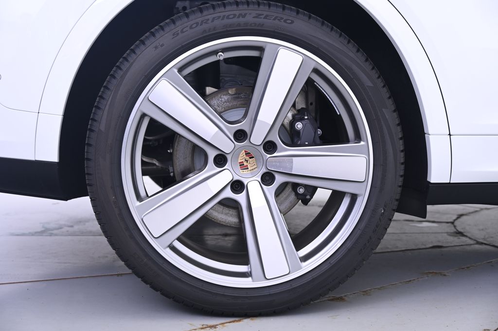 Thumbnail: 2025 Porsche Cayenne - 13