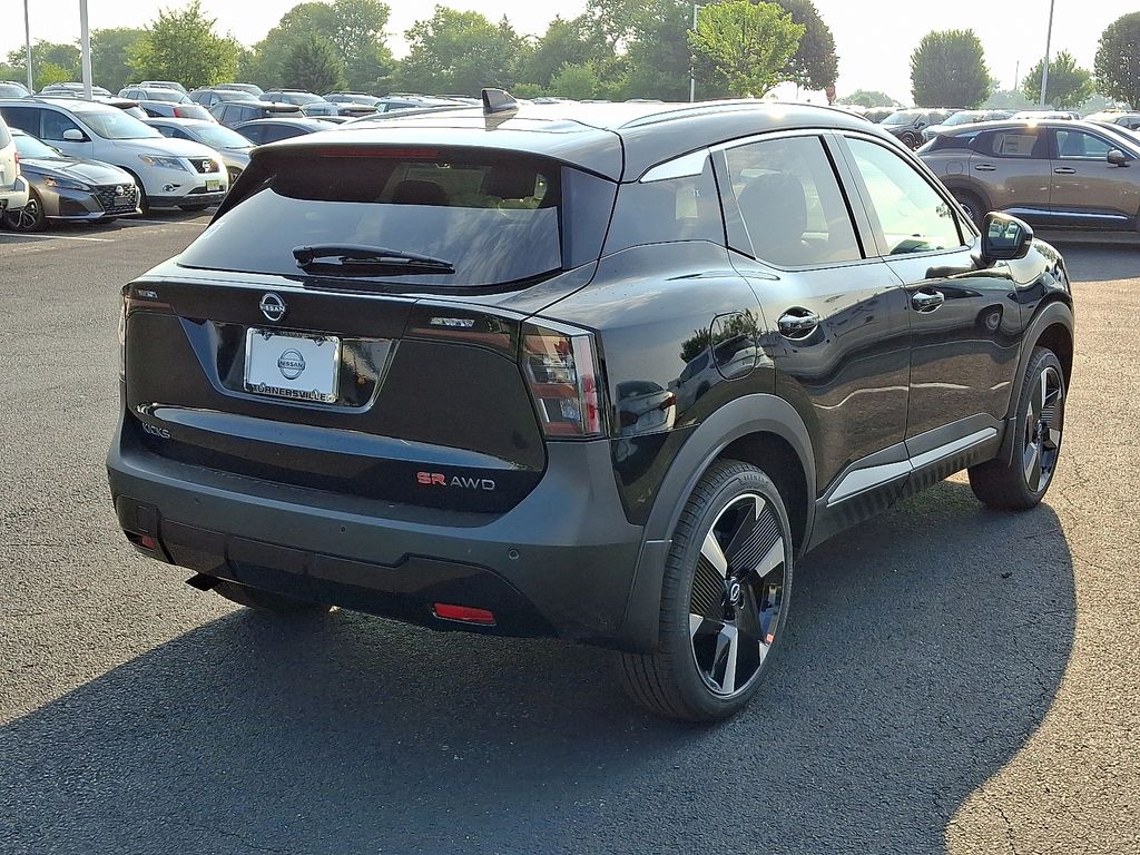 Thumbnail: 2025 Nissan Kicks - 4