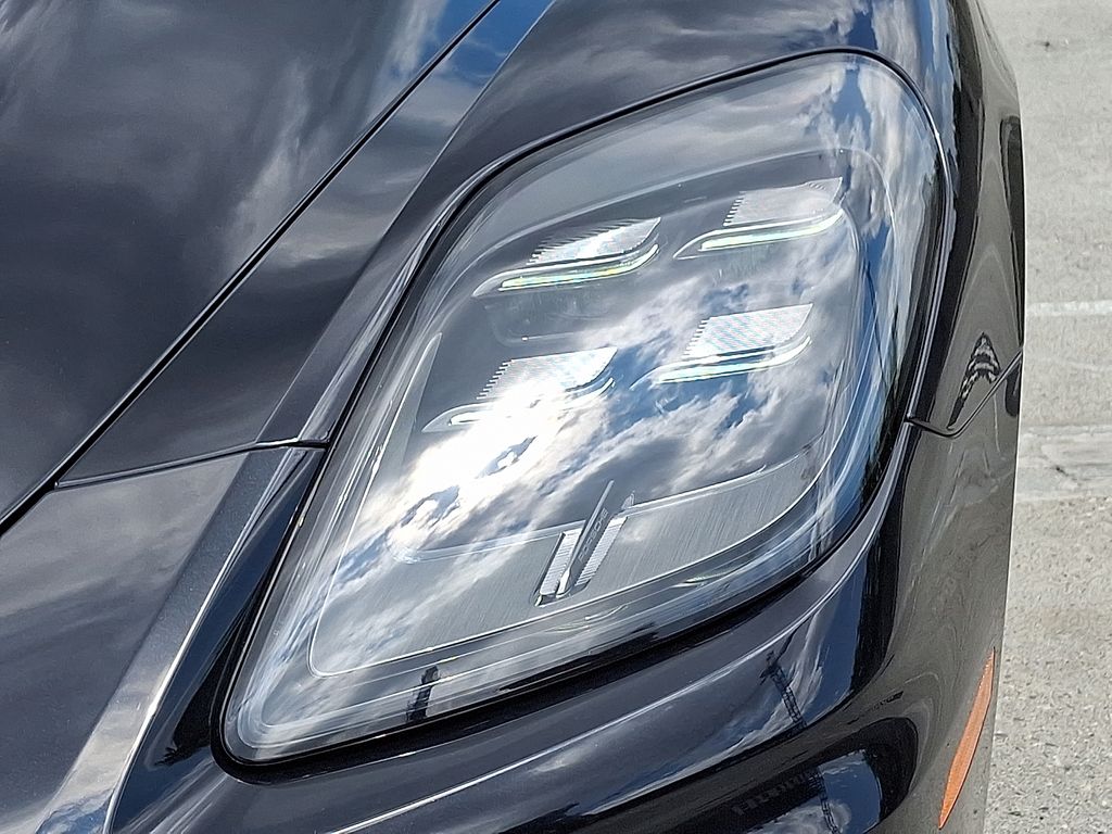 Thumbnail: 2025 Porsche Panamera - 11