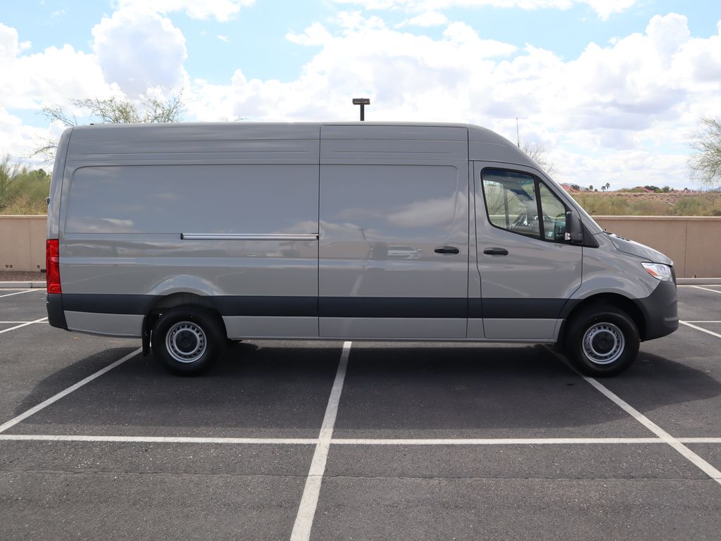 2025 Mercedes-Benz Sprinter 2500 4