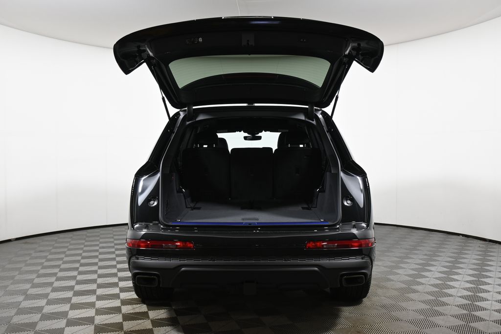 Thumbnail: 2026 Audi Q7 - 31