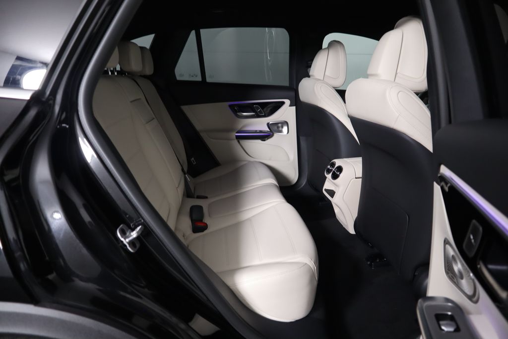 2025 Mercedes-Benz GLC 350 24
