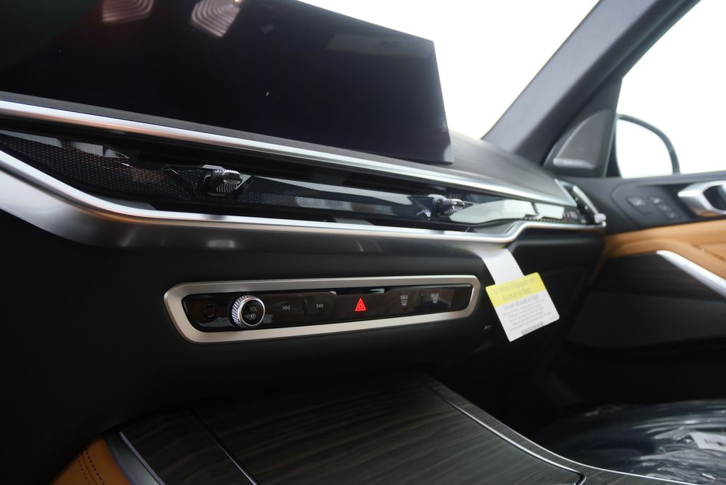 Thumbnail: 2026 BMW X5 - 20