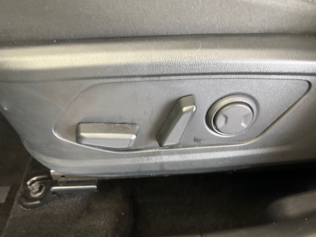 Certified Used 2023 Gray Hyundai SEL image 19