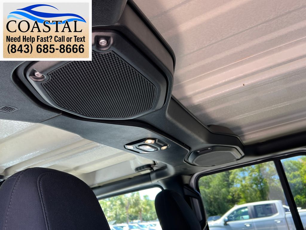 2022 Jeep Gladiator Altitude Silver at Bob King Buick GMC