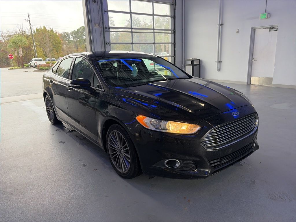 2014 Ford Fusion SE's photo