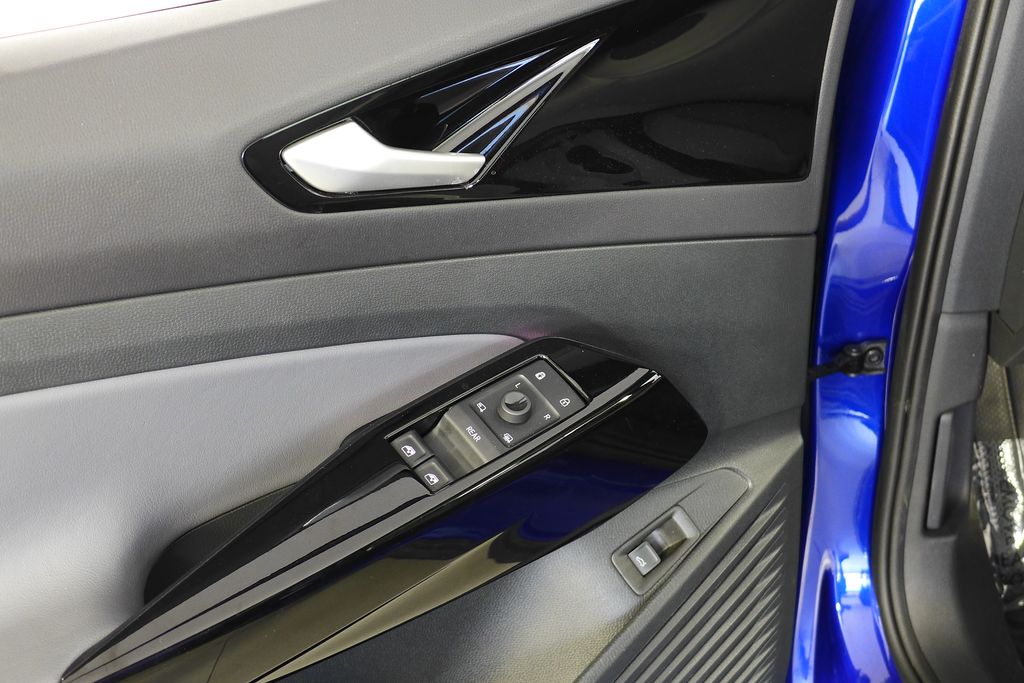 Thumbnail: 2021 Volkswagen ID.4 - 12