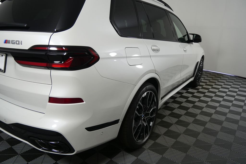 2026 BMW X7 M60i 3