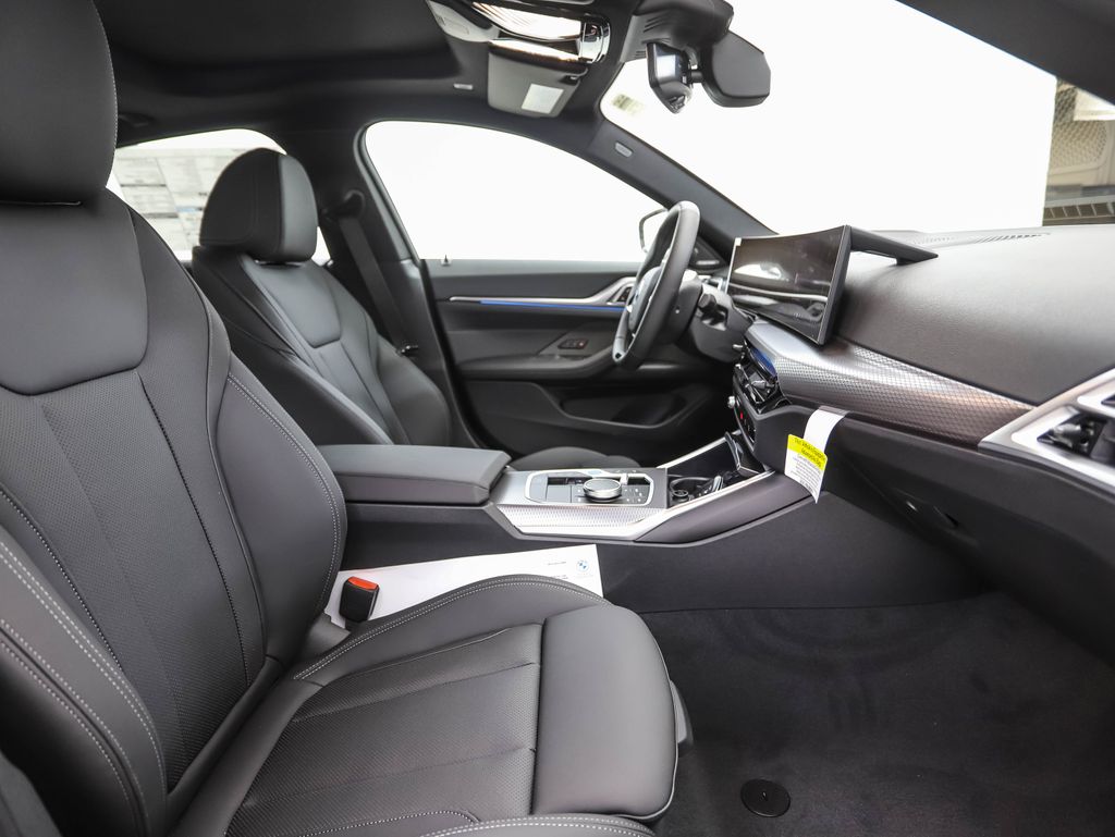 Thumbnail: 2025 BMW i4 - 29