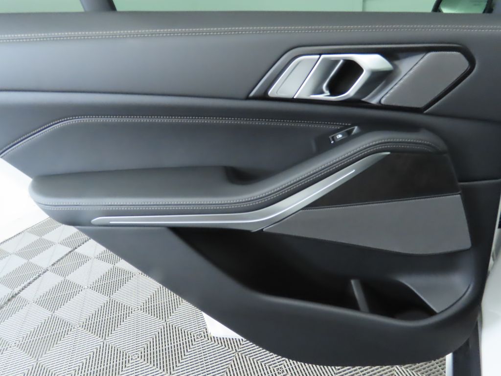 Thumbnail: 2026 BMW X5 - 27