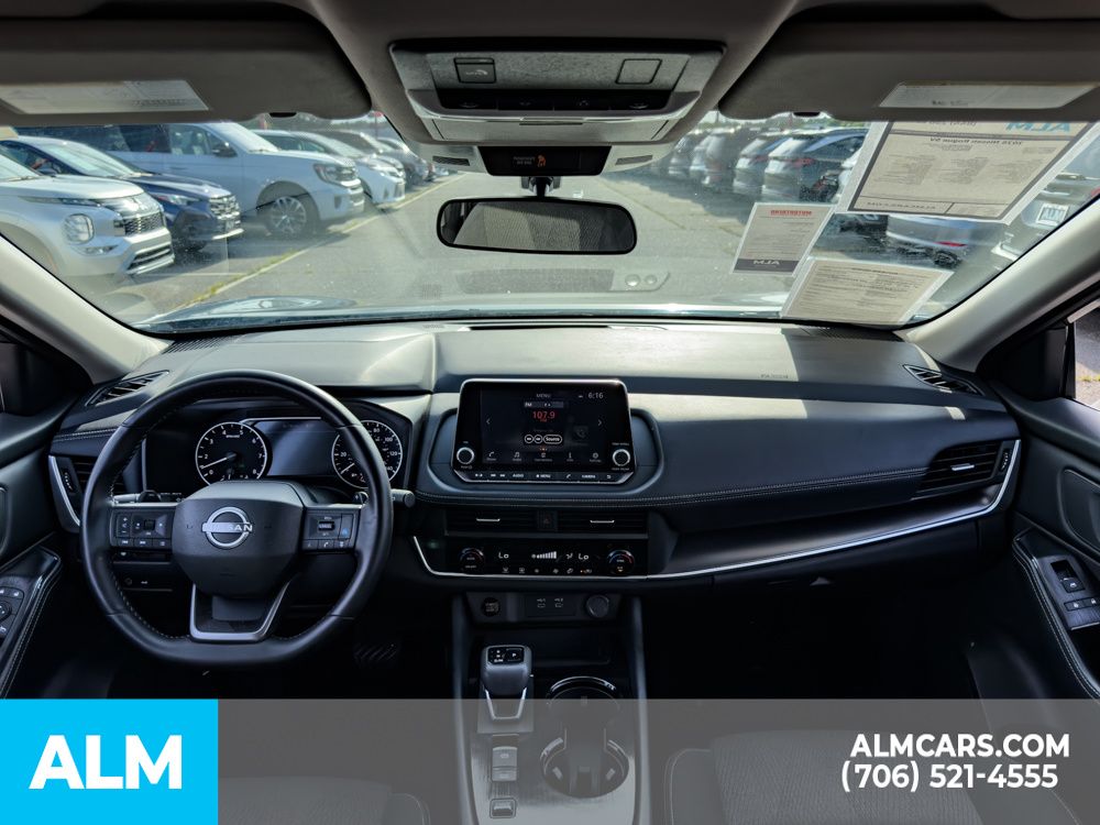 Used 2025 Gray Nissan SV image 15