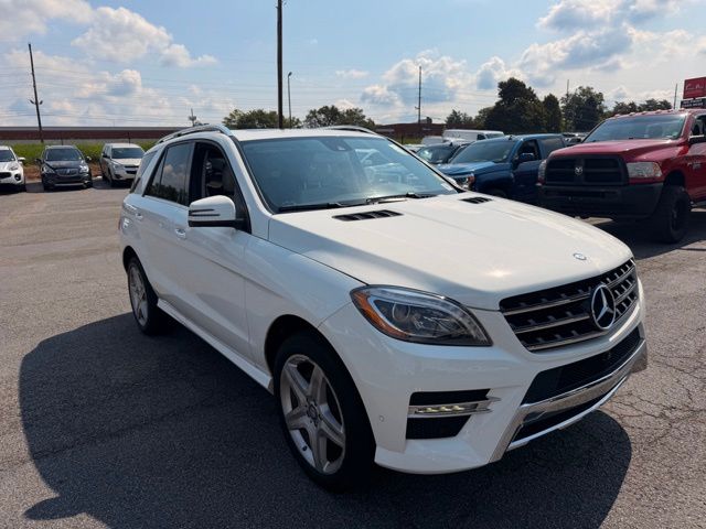 White 2015 Mercedes-Benz M-Class SUV / Crossover Rear-Wheel Drive 7-Speed Automatic