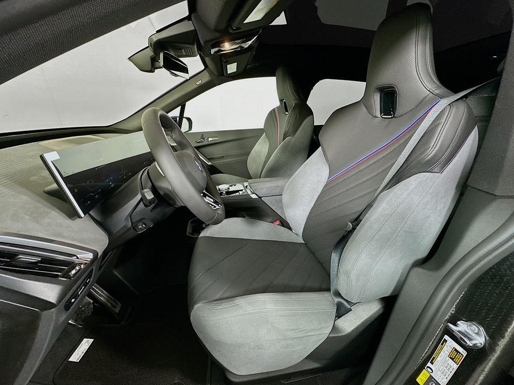 Thumbnail: 2026 BMW iX - 16