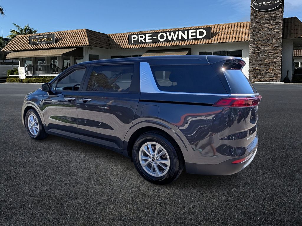 used 2023 Kia Carnival car, priced at $24,998