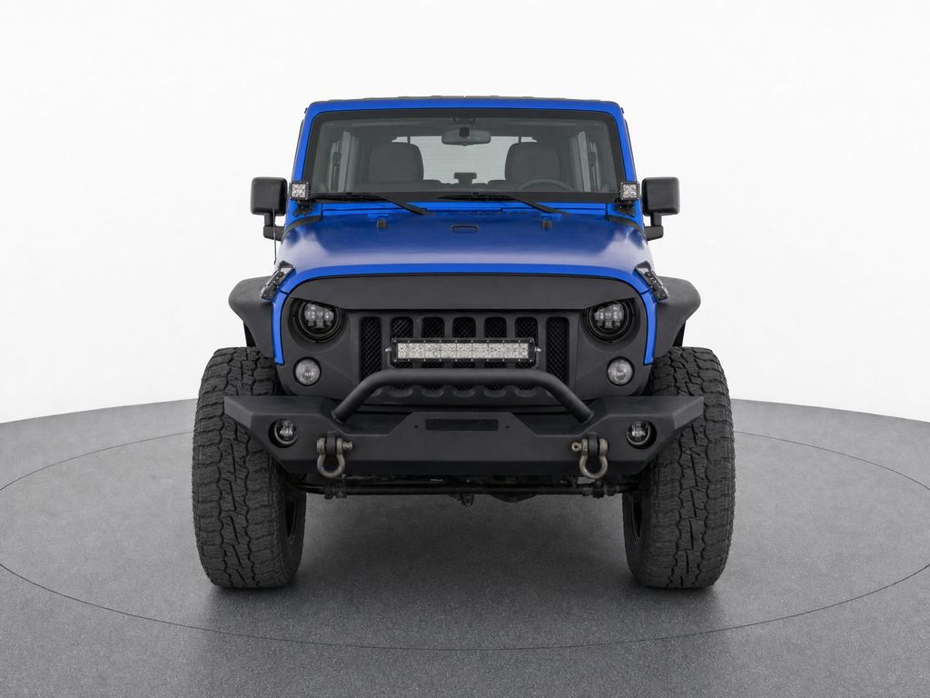 Thumbnail: 2016 Jeep Wrangler - 8