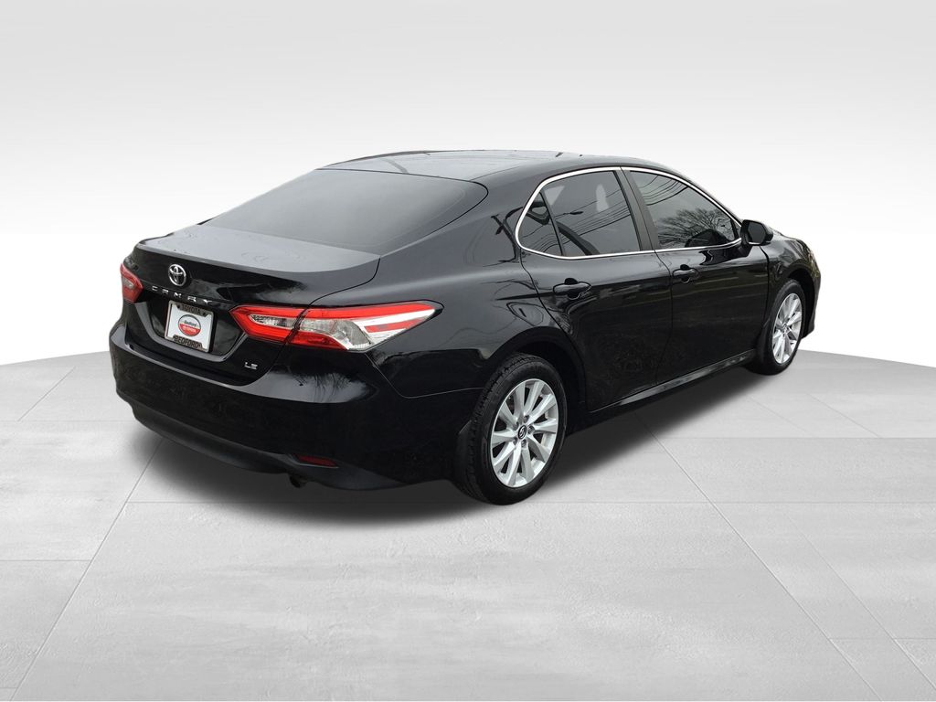 Thumbnail: 2018 Toyota Camry - 5