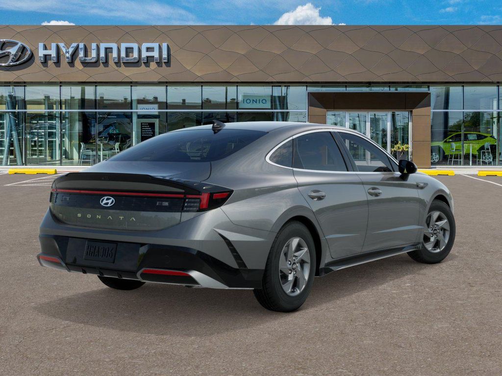 New 2026 Gray Hyundai SE image 4