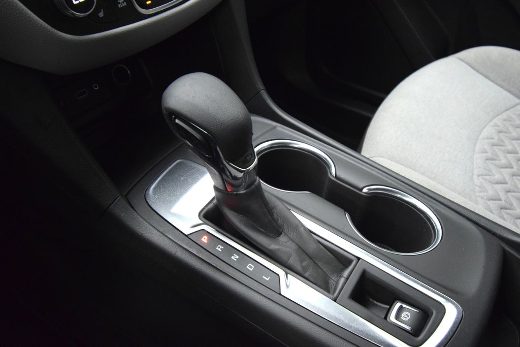 used 2024 Chevrolet Equinox car, priced at $21,000